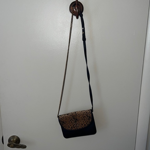 American Eagle Cheetah Accent Shoulder Purse - Picture 2 of 5